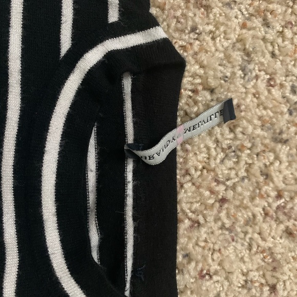 Brandy Melville Cropped Striped Long Sleeve - Picture 4 of 5